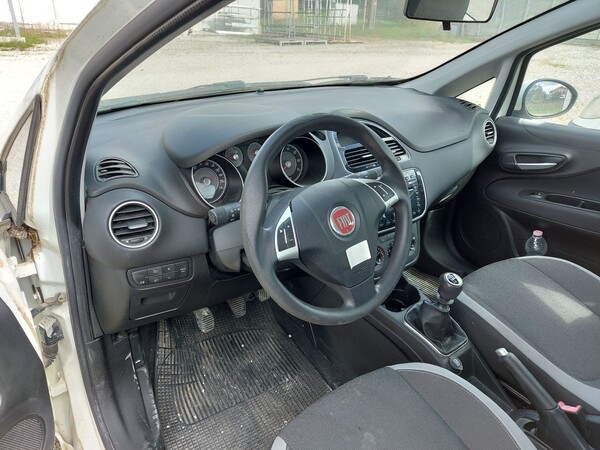 8#8245 Autovettura Fiat Punto in vendita - foto 8