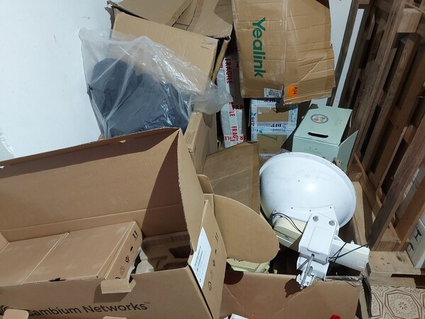 1#8257 Arredi d'ufficio e attrezzature elettroniche in vendita - foto 25