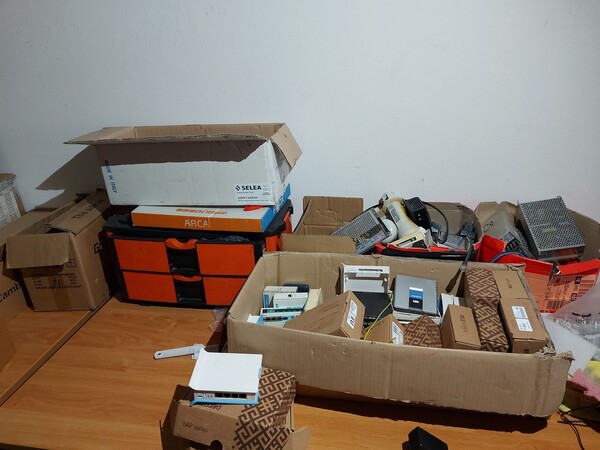 1#8257 Arredi d'ufficio e attrezzature elettroniche in vendita - foto 27
