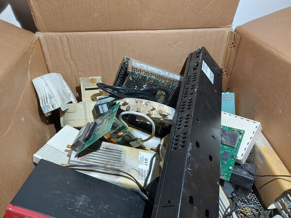 1#8257 Arredi d'ufficio e attrezzature elettroniche in vendita - foto 28