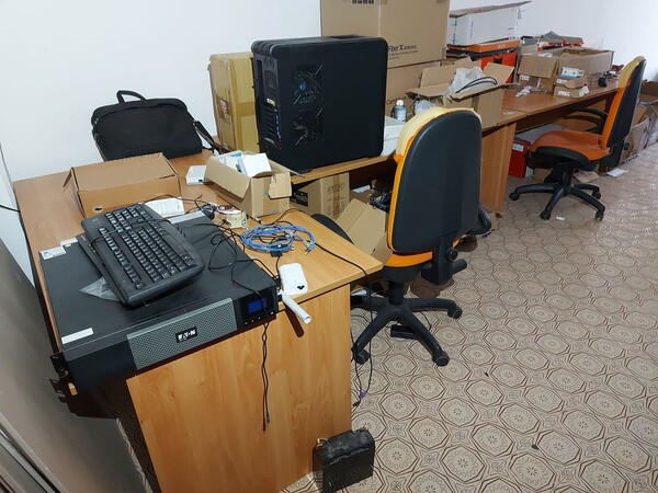 1#8257 Arredi d'ufficio e attrezzature elettroniche in vendita - foto 33