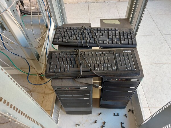 2#8257 Armadi server rack e componenti elettroniche in vendita - foto 4