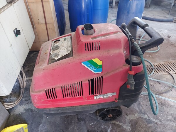 2#8259 Arredi e attrezzature per lavorazione e tintura pelli in vendita - foto 15