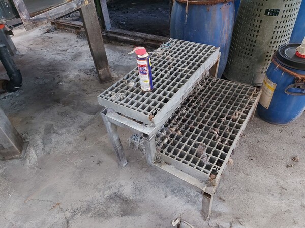 2#8259 Arredi e attrezzature per lavorazione e tintura pelli in vendita - foto 16
