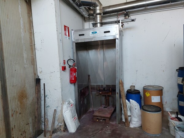 2#8259 Arredi e attrezzature per lavorazione e tintura pelli in vendita - foto 17