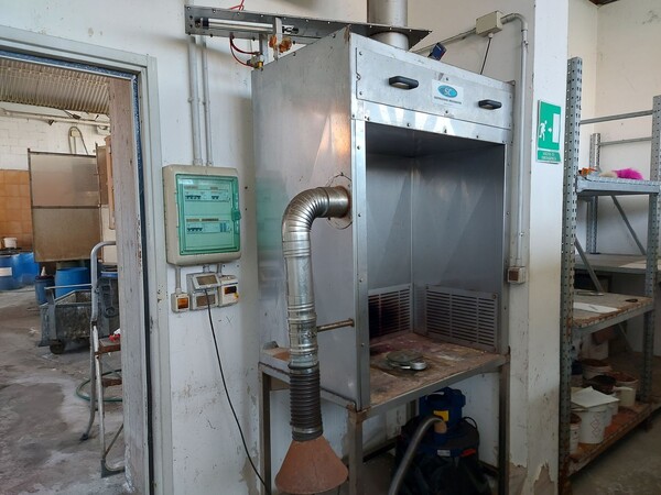 2#8259 Arredi e attrezzature per lavorazione e tintura pelli in vendita - foto 21