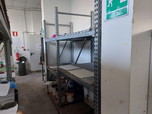2#8259 Arredi e attrezzature per lavorazione e tintura pelli in vendita - foto 24