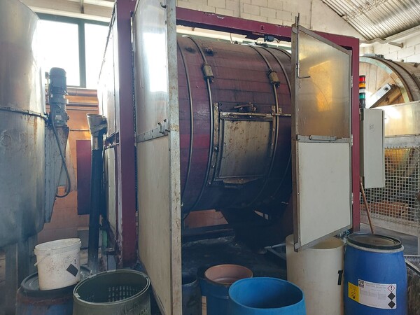 21#8259 Bottali per tintura in vendita - foto 2