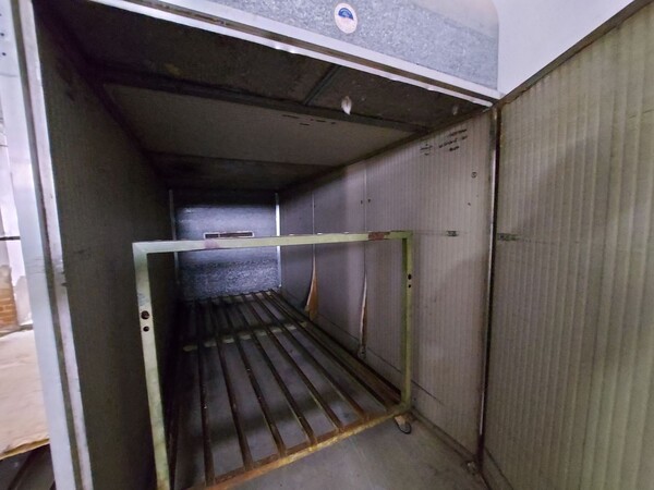 37#8259 Arredi e attrezzature per lavorazione e tintura pelli in vendita - foto 4
