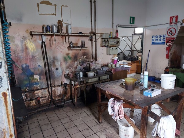 37#8259 Arredi e attrezzature per lavorazione e tintura pelli in vendita - foto 29