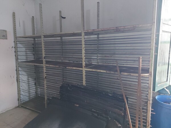 37#8259 Arredi e attrezzature per lavorazione e tintura pelli in vendita - foto 31