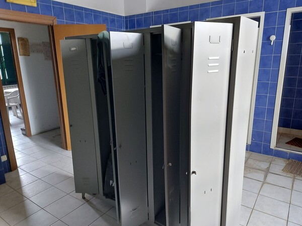 37#8259 Arredi e attrezzature per lavorazione e tintura pelli in vendita - foto 34