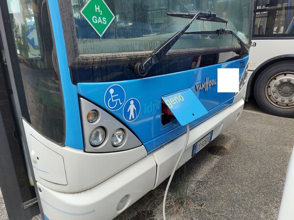 1#8269 Tre bus a idrogeno ed impianto di rifornimento in vendita - foto 7