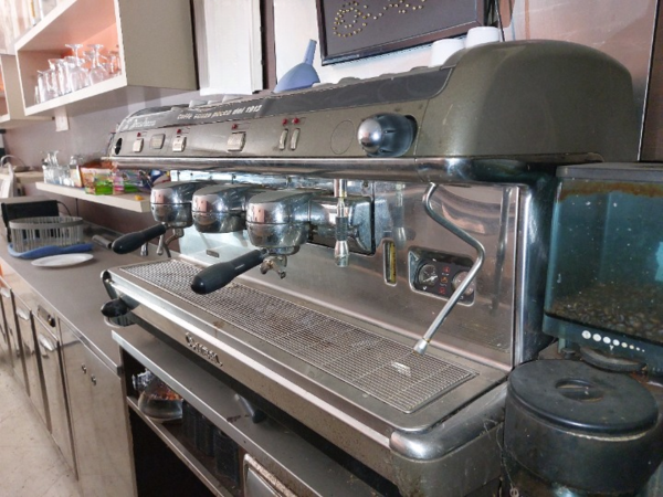 5#8270 Macchina per il caffè Cmbal con macinacaffè in vendita - foto 2