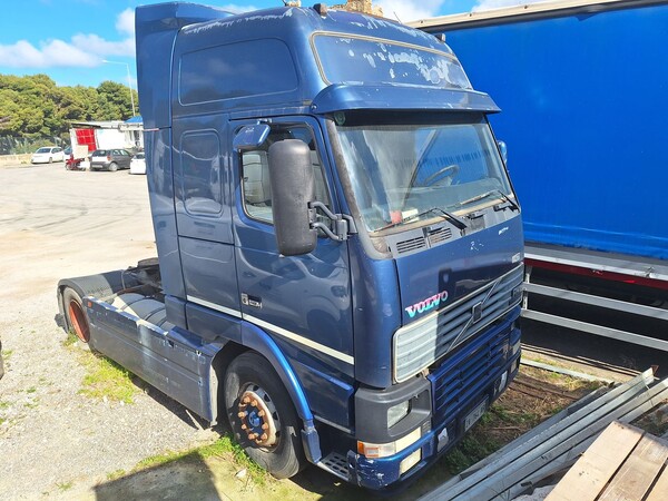 5#8271 Trattore stradale Volvo FH16/520 in vendita - foto 4