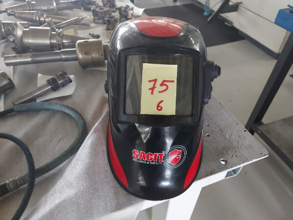 1#8288 Centro di lavoro Mikron e accessori vari in vendita - foto 23