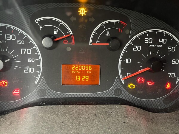 1#8291 Autocarro Fiat Doblò in vendita - foto 8
