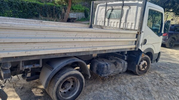 6#8291 Autocarro Nissan Cabstar in vendita - foto 1