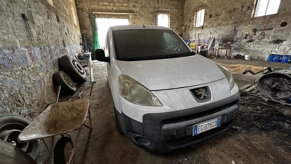 1#8294 Furgone Peugeot Partner in vendita - foto 3