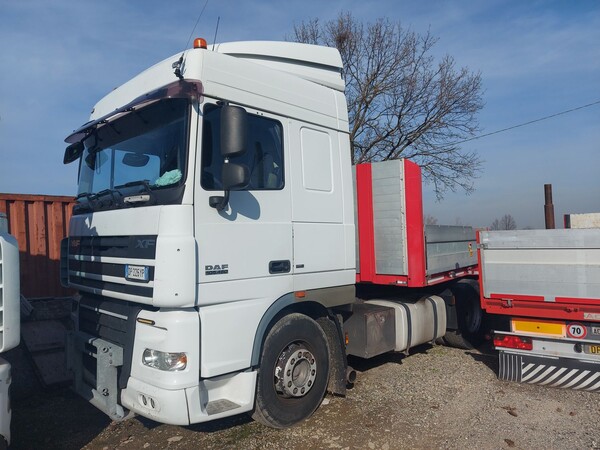 1#8298 Trattore stradale DAF in vendita - foto 1
