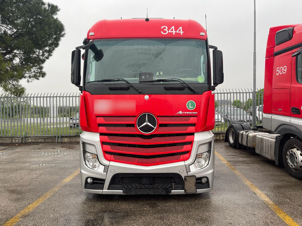 12#8302 Trattore stradale Mercedes New Actros 1845 in vendita - foto 2