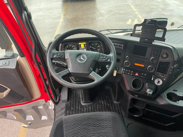 12#8302 Trattore stradale Mercedes New Actros 1845 in vendita - foto 3