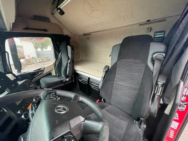 12#8302 Trattore stradale Mercedes New Actros 1845 in vendita - foto 11