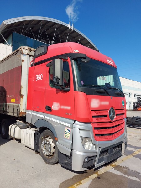 15#8302 Trattore stradale Mercedes New Actros 1845 in vendita - foto 1