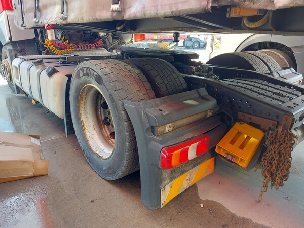 15#8302 Trattore stradale Mercedes New Actros 1845 in vendita - foto 4