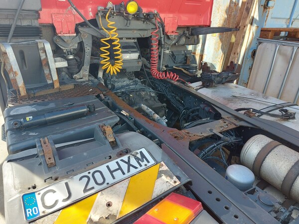 16#8302 Trattore stradale Iveco Magirus in vendita - foto 5