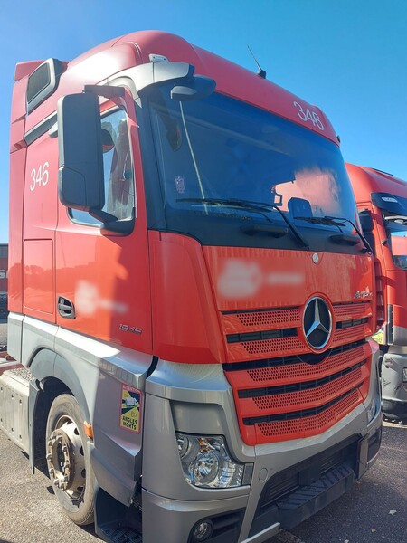 2#8302 Trattore stradale Mercedes New Actros 1845 in vendita - foto 1