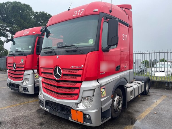 4#8302 Trattore stradale Mercedes New Actros 1845 in vendita - foto 1