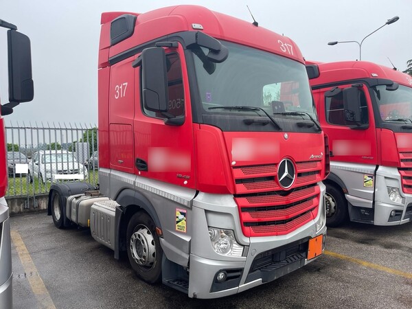 4#8302 Trattore stradale Mercedes New Actros 1845 in vendita - foto 10