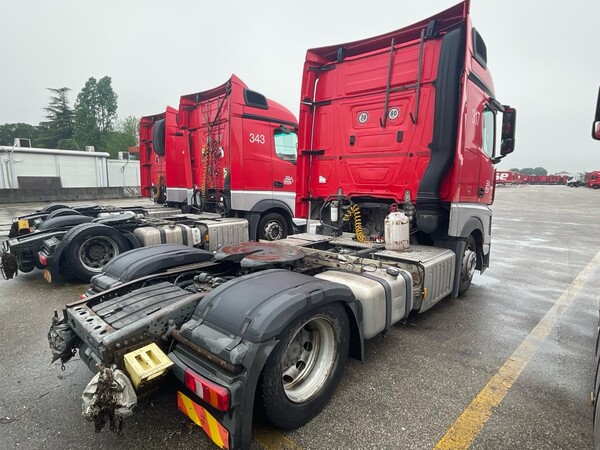4#8302 Trattore stradale Mercedes New Actros 1845 in vendita - foto 11