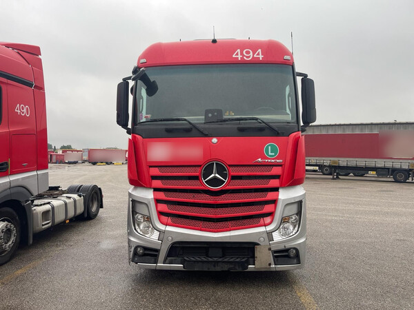 7#8302 Trattore stradale mercedes New Actros 1845 in vendita - foto 8