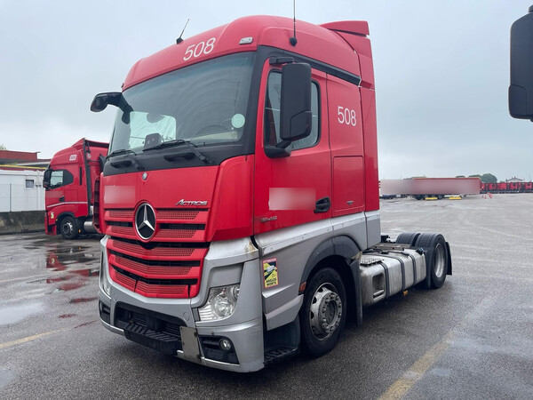 9#8302 Trattore stradale mercedes New Actros 1845 in vendita - foto 1