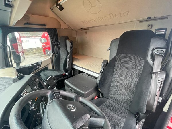 9#8302 Trattore stradale mercedes New Actros 1845 in vendita - foto 3