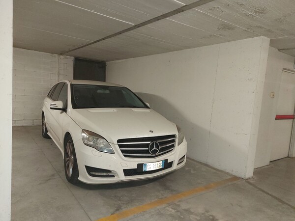 1#8340 Autovettura Mercedes classe R in vendita - foto 3