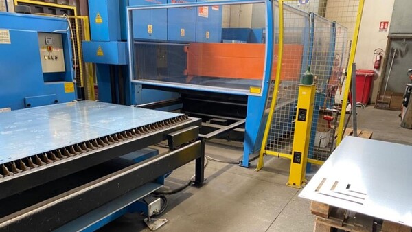 23#8345 Taglio laser co2 con cambio pallet in vendita - foto 1