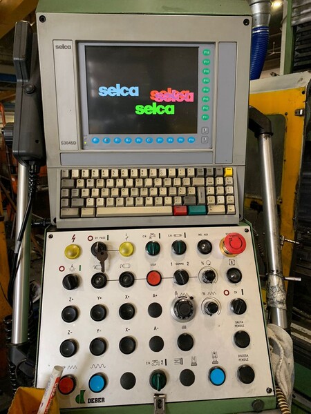 9#8345 Fresatrice cnc a montante mobile con testa birotativa manuale in vendita - foto 3