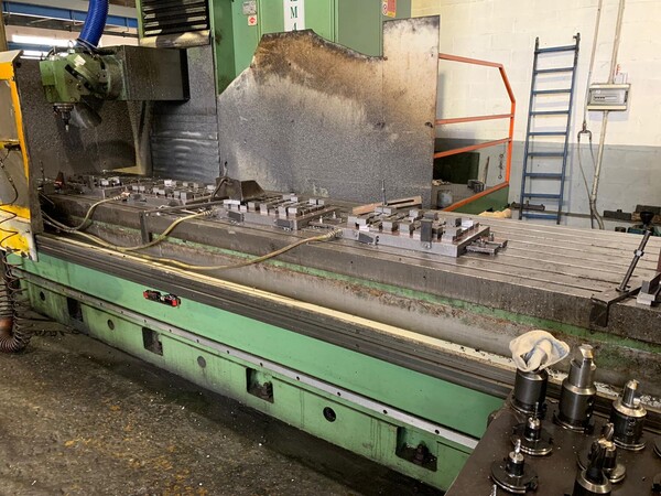 9#8345 Fresatrice cnc a montante mobile con testa birotativa manuale in vendita - foto 6