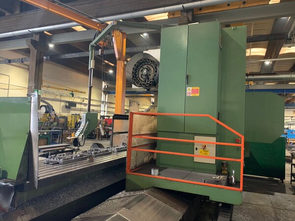 9#8345 Fresatrice cnc a montante mobile con testa birotativa manuale in vendita - foto 8