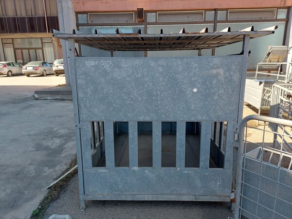 373#8349 Mangiatoia per rotoballe ovini quadrata in vendita - foto 2