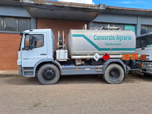 20#8350 AUTOBOTTE MERCEDES in vendita - foto 1