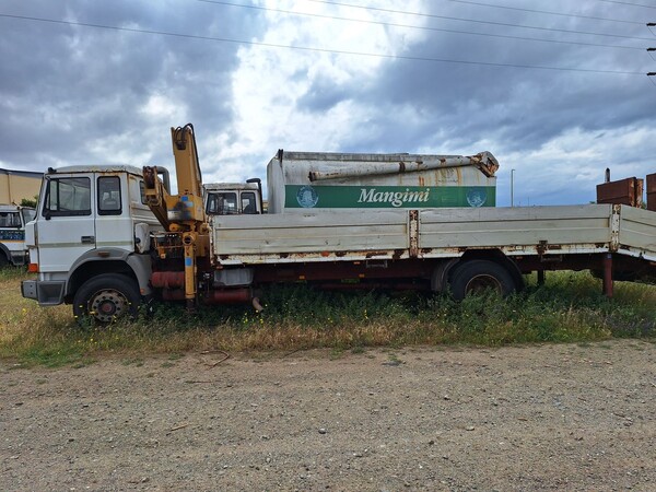 25#8350 AUTOCARRO IVECO GRU in vendita - foto 4