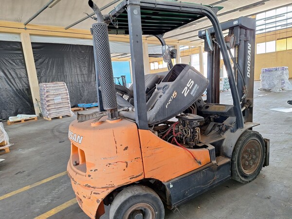 39#8350 CARRELLO ELEVATORE Doosn 25 Pro 5 in vendita - foto 7