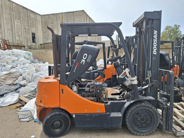44#8350 CARRELLI ELEVATORI Doosan - TCM in vendita - foto 3