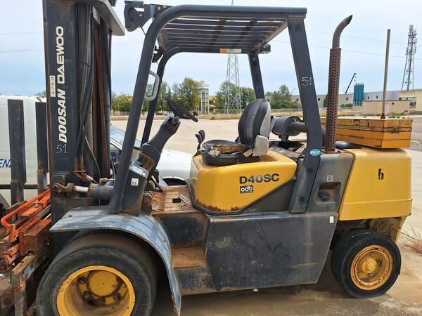 51#8350 CARRELLO ELEVATORE Doosan Daewoo D40SC in vendita - foto 7