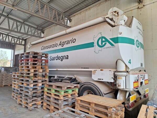 53#8350 RIMORCHIO BOTTE in vendita - foto 2