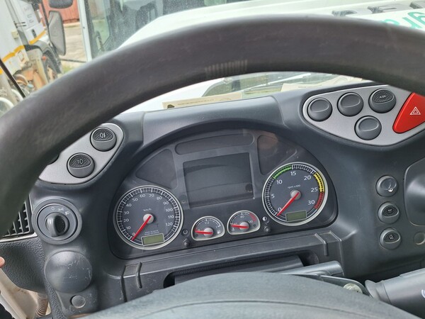 56#8350 AUTOBOTTE IVECO in vendita - foto 24